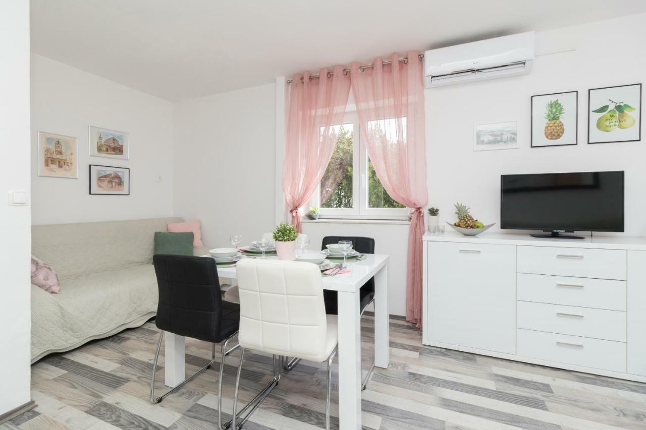 Apartman Roko 돈제페트레케인 외부 사진